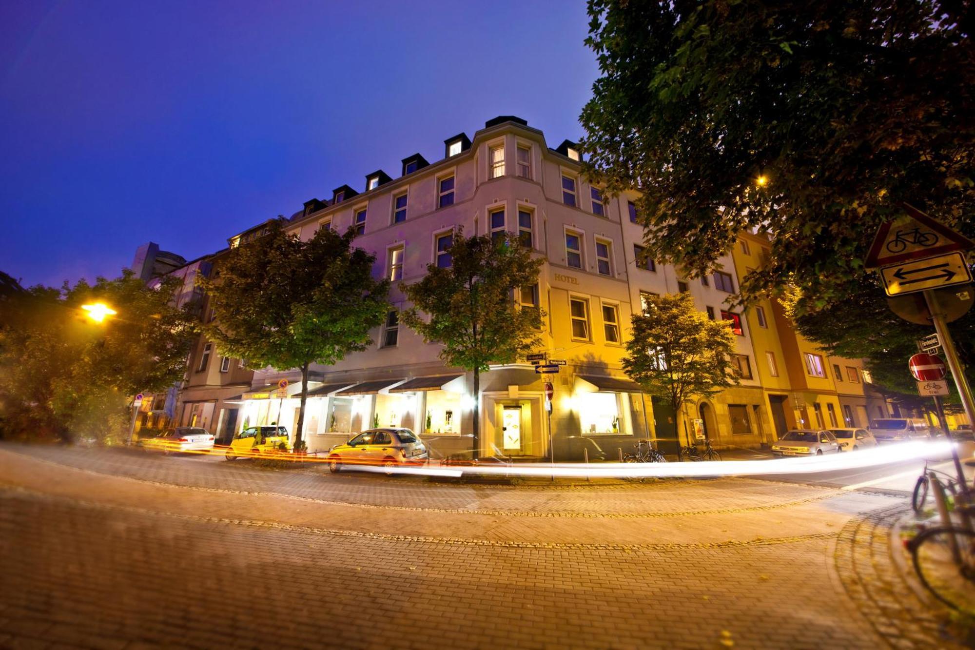 Hotel Maxim Duesseldorf City Exterior foto